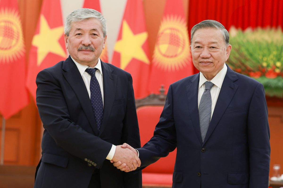 General Secretary To Lam received Kyrgyzstan Prime Minister Adylbekymaliev. Photo: Hai Nguyen