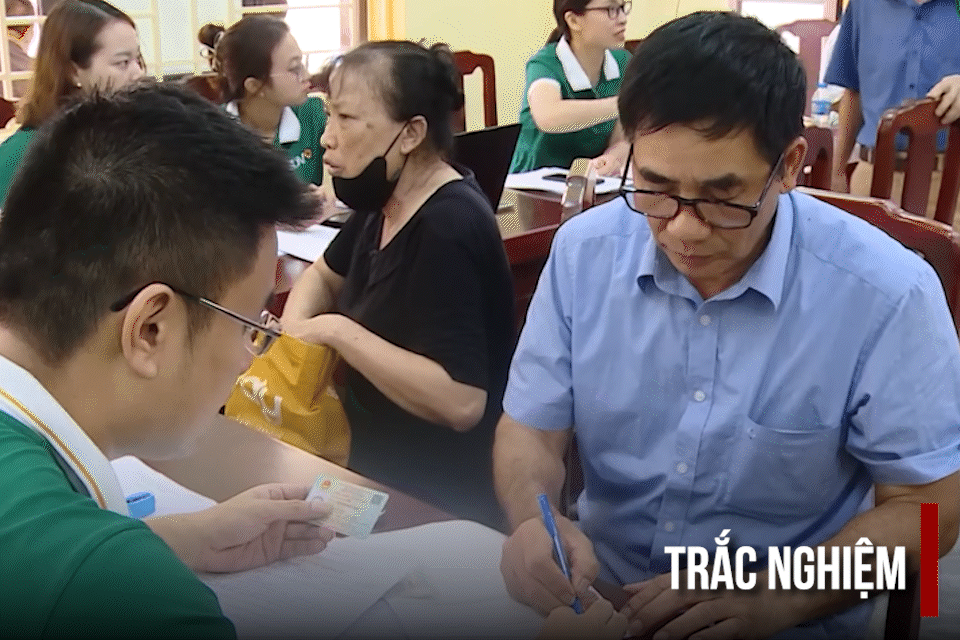 Cán bộ xã thôi việc do tinh giản được hưởng bao nhiêu tiền