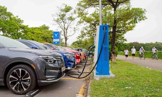 Trạm sạc xe điện của V-GREEN. Ảnh: V-GREEN