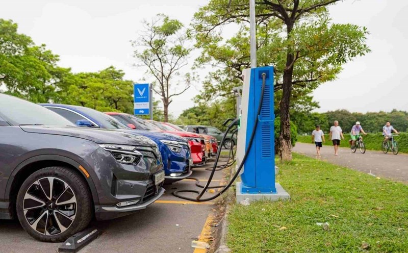 V-GREEN electric vehicle charging station. Photo: V-GREEN