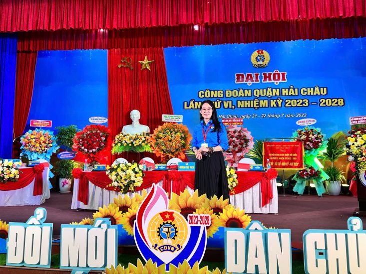 Teacher Hien Giang at the Hai Chau District Trade Union Congress. Photo: Character provided
