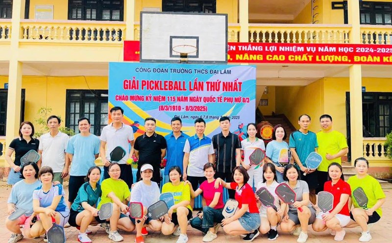 The grassroots trade union organized a sports tournament for female workers on the occasion of the anniversary of International Women's Day on March 8. Photo: Lang Giang District Labor Federation