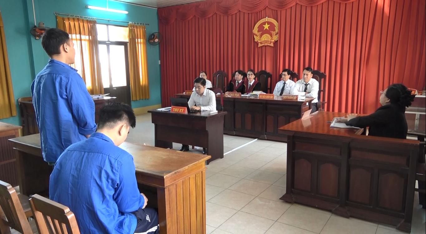 Nguyen and Huy chased 2 people with signs of traffic violations but caused deadly consequences. Photo: Van Vu