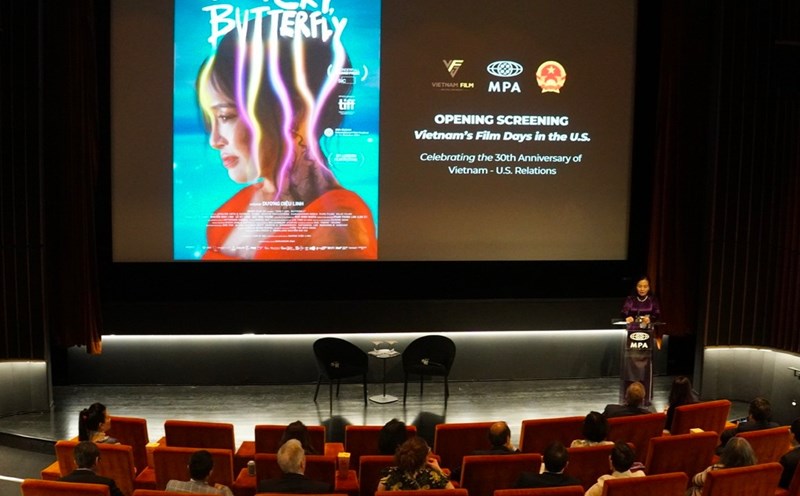 The film "Rain on the butterfly Wings" award at the American Film Association (MPA). Photo: Organizing Committee