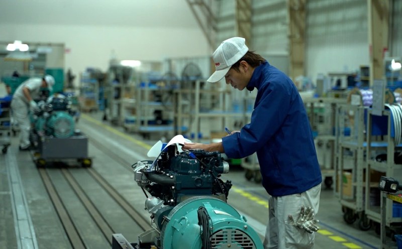 Young workers succeed thanks to their will to rise up and be eager to learn. Photo: Quynh Chi