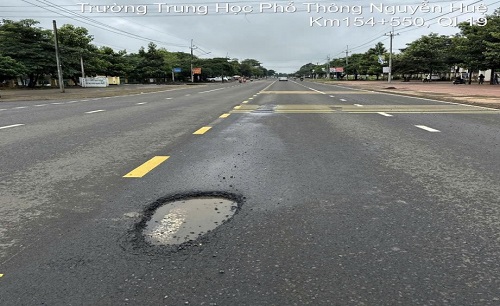National Highway 19 has many damaged road surfaces. Photo: Thanh Tuan