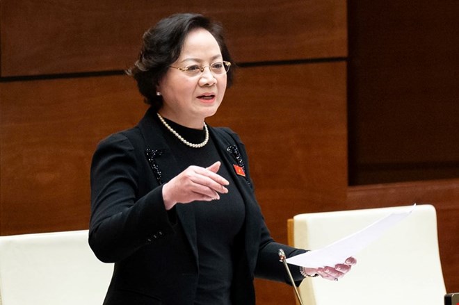 Minister Pham Thi Thanh Tra signed an official dispatch to the People's Committees of provinces and centrally run cities on temporarily suspending the organization of Patriotic Emulation Congresses at district and commune levels. Photo: Quochoi.vn