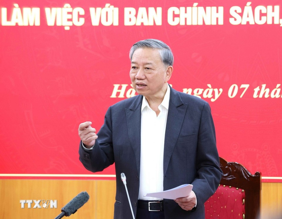 General Secretary To Lam worked with the Central Committee for Policy and Strategy. Photo: VNA