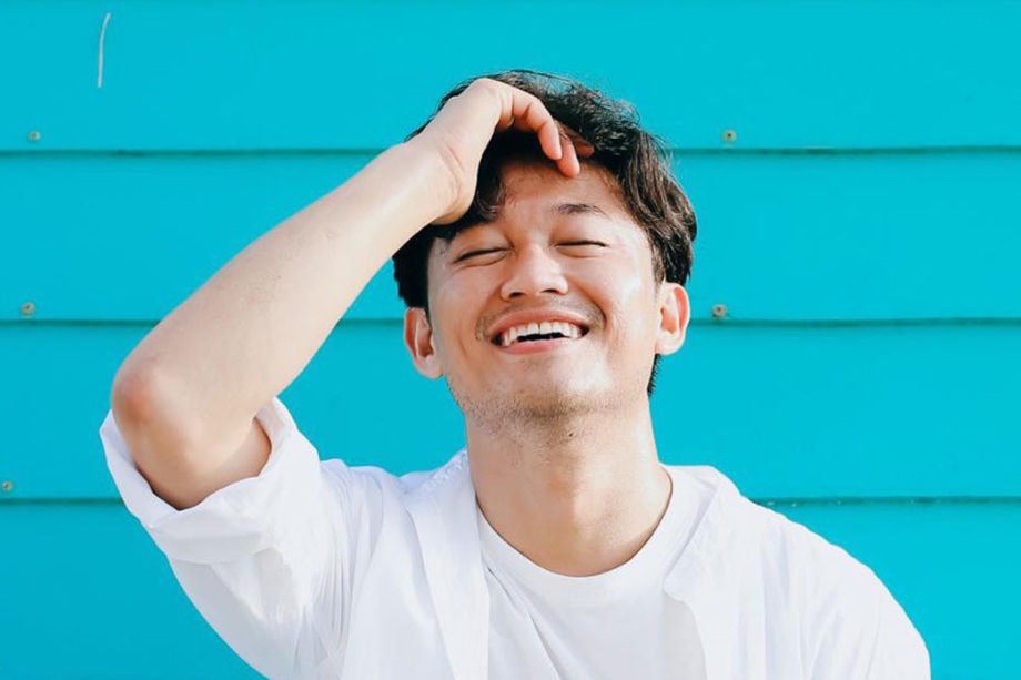 Artist Quy Binh. Photo: Film crew.