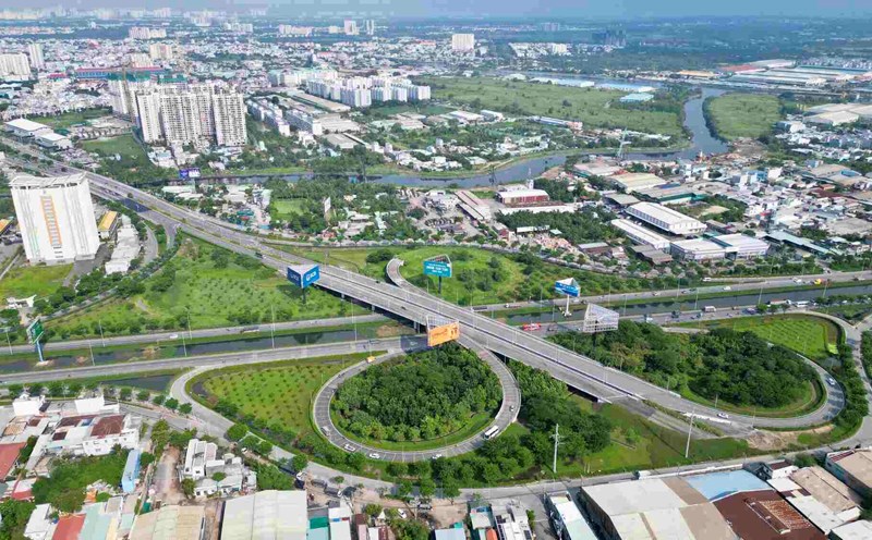 Vo Van Kiet Street (HCMC) will be extended to Long An province. Photo: Anh Tu