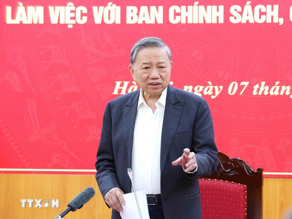 Tong Bi thu To Lam phat bieu tai buoi lam viec. Anh: TTXVN