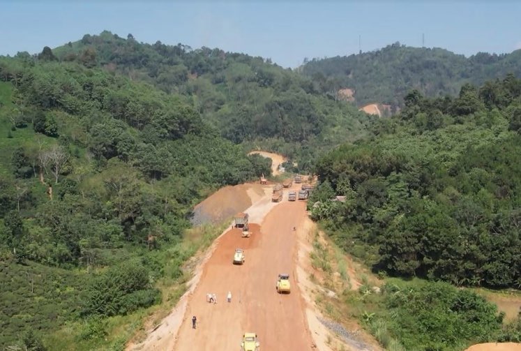 Mot du an cao toc o Ha Giang (giai doan 1) tai huyen Bac Quang dang duoc dau tu xay dung. Anh: Viet Bac