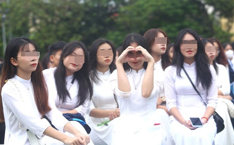 Pedagogical students who have enjoyed the policy of not working in the education sector after 2 years from the date of the graduation recognition decision will have to compensate for the supported funding. Illustrative photo: Van Trang