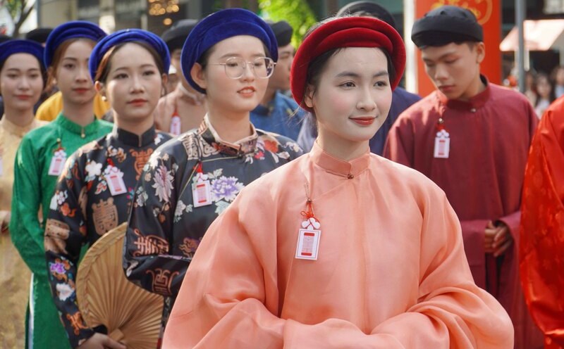 Many young people in Ho Chi Minh City are excited to participate in the Bach Hoa Bo Hanh 2025