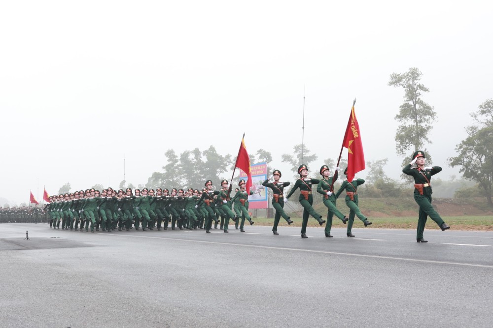 Thoi gian vua qua, hang nghin can bo, chien si tap luyen cho hoat dong dieu binh, dieu hanh trong Le ky niem 50 nam Ngay giai phong mien Nam, thong nhat dat nuoc. Anh: Hai Nguyen