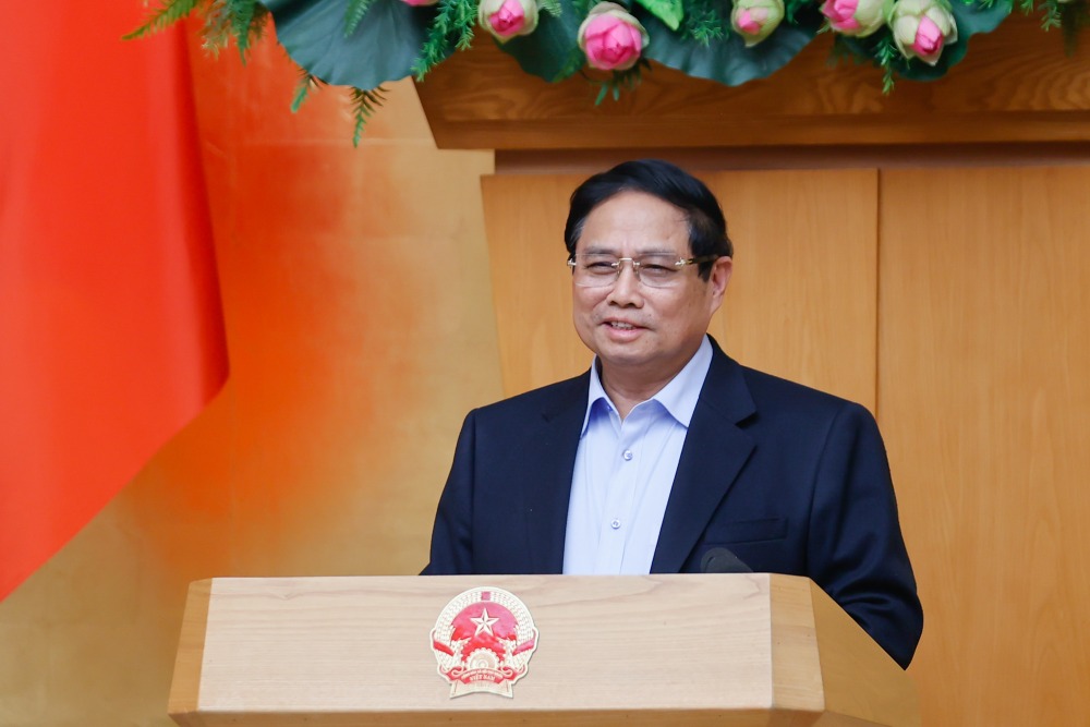Politburo member and Prime Minister Pham Minh Chinh chaired a Government meeting to propose tasks and solutions to promote economic growth of 8% in 2025. Photo: VGP/Nhat Bac