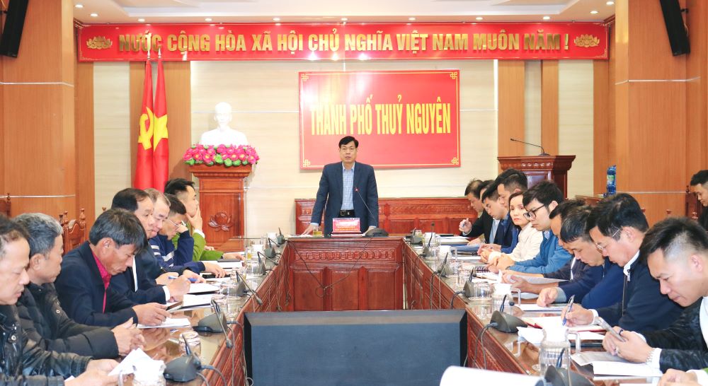 Thuy Nguyen City, Hai Phong dialogue with households and individuals using land within the scope of the recovery of some projects in the area. Photo: Thuy Nguyen City Portal