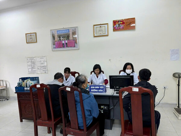 Examining and consulting patients at the outpatient clinic of Bac Ninh Mental Health Hospital. Photo: Bac Ninh Department of Health