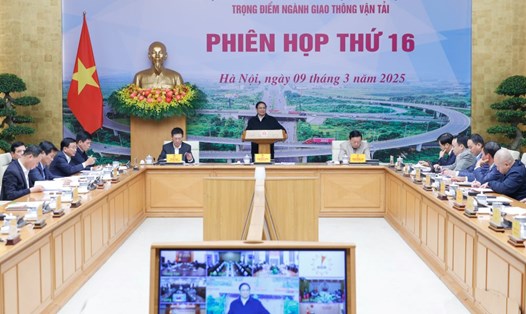 Ủy viên Bộ Chính trị, Thủ tướng Chính phủ Phạm Minh Chính chủ trì phiên họp thứ 16 của Ban Chỉ đạo Nhà nước các công trình, dự án quan trọng quốc gia, trọng điểm ngành giao thông vận tải. Ảnh: VGP/Nhật Bắc