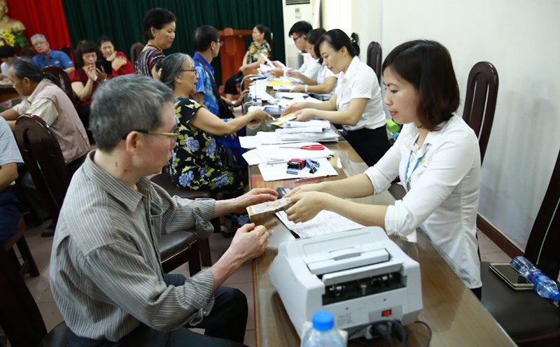 3 subjects are entitled to early retirement due to streamlining