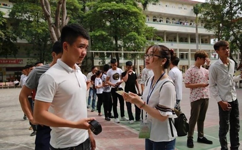 Workers participating in the Korean language exam in Vietnam. Photo: Quang Dai