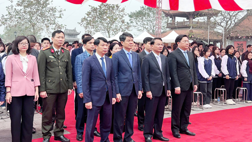 Vĩnh Phúc tổ chức dâng hương các bậc danh nhân khoa bảng