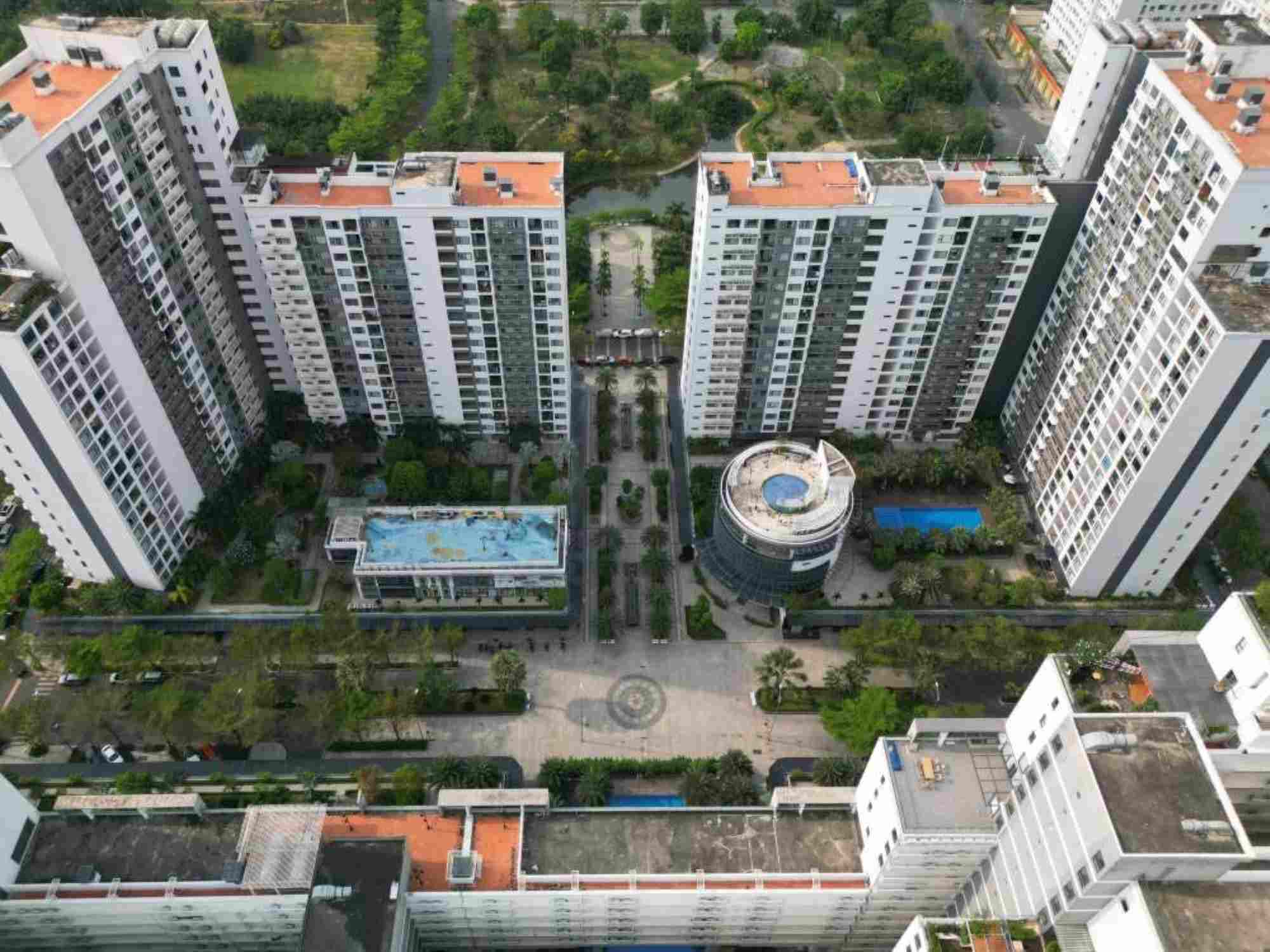 Removing land valuation bottlenecks will support the development of the real estate market. Photo: Anh Tu