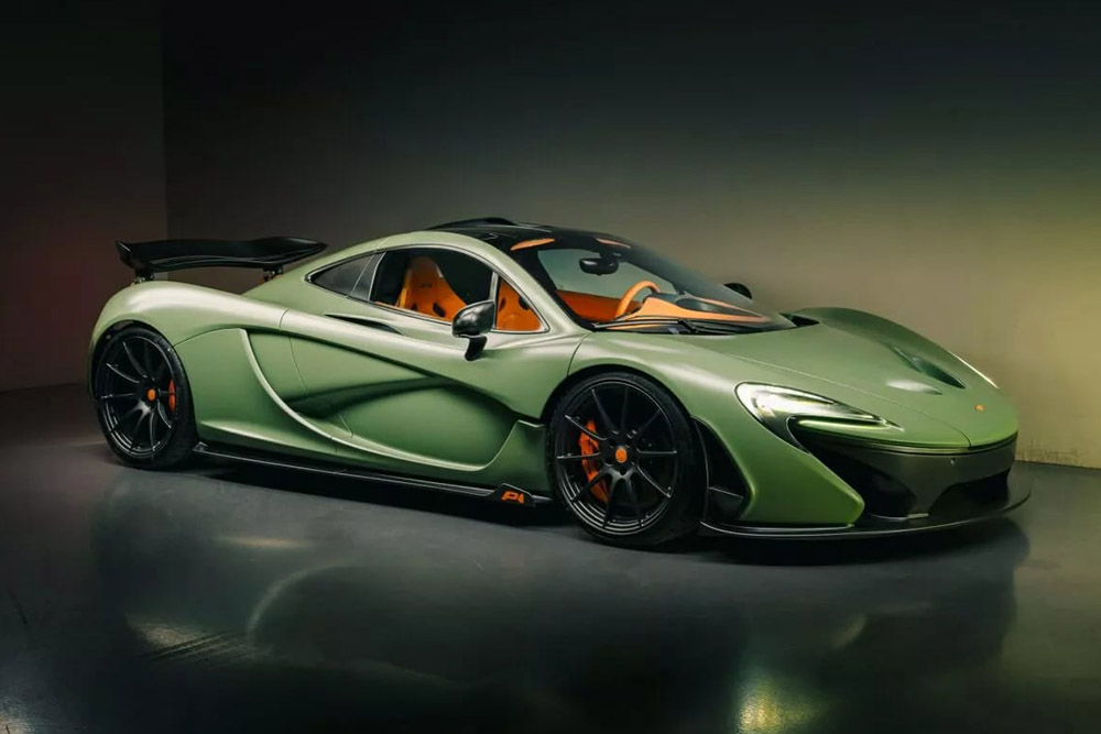 The unique Camo green McLaren P1 is expected to be sold for between $1 and 1.5 million USD. Photo: McLaren