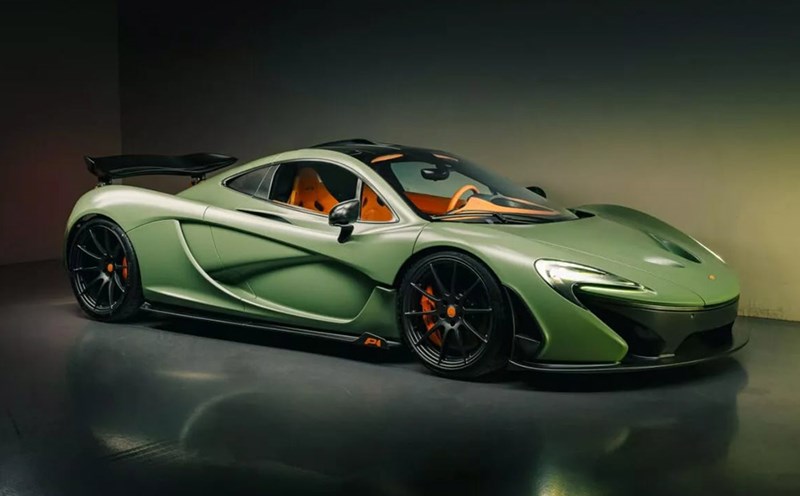 The unique Camo green McLaren P1 is expected to be sold for between $1 and 1.5 million USD. Photo: McLaren