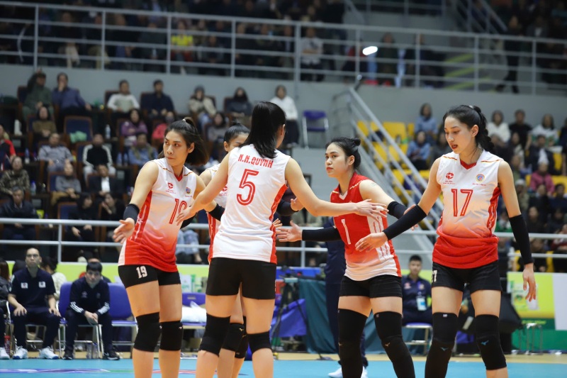 The Information Corps participates in the 2025 Hung Vuong Cup volleyball tournament. Photo: Chi Tran