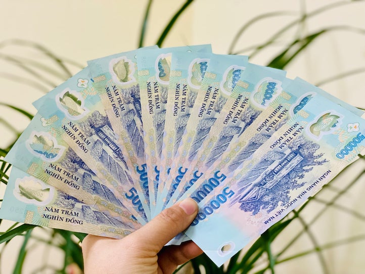 La tasa de ahorro mas alta de HDBank es actualmente del 6,1% anual por un periodo de 36 meses. Imagen de la pagina web de la organizacion