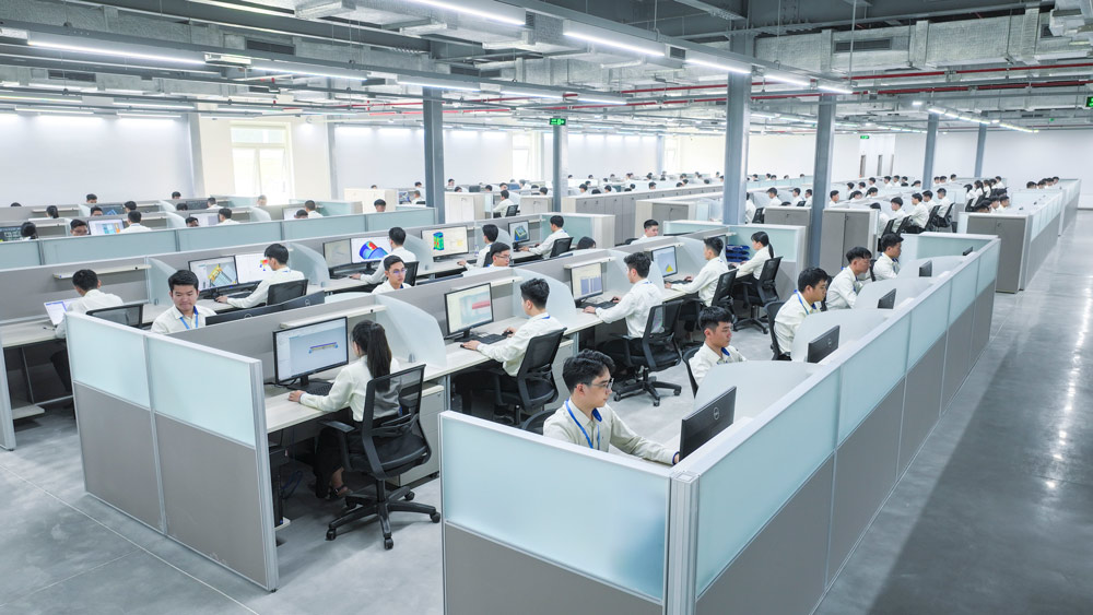 Doi ngu ky su thiet ke tai Trung tam R&D THACO INDUSTRIES. Anh: Thaco Industries