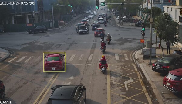 Imagen de un vehiculo que fue multado en Baojiang por un error de desvio, quebrando la linea de la carretera. Foto de la Policia de Baekje