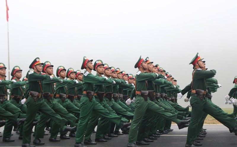The draft Circular of the Ministry of National Defense outlines the policy of demobilization for military officers and professional soldiers in agencies affected by the restructuring of the apparatus. Illustrative photo: Tran Vuong