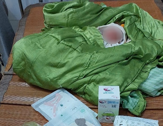 La niña fue abandonada en una cesta en Quang Binh. Imagen de la fuente