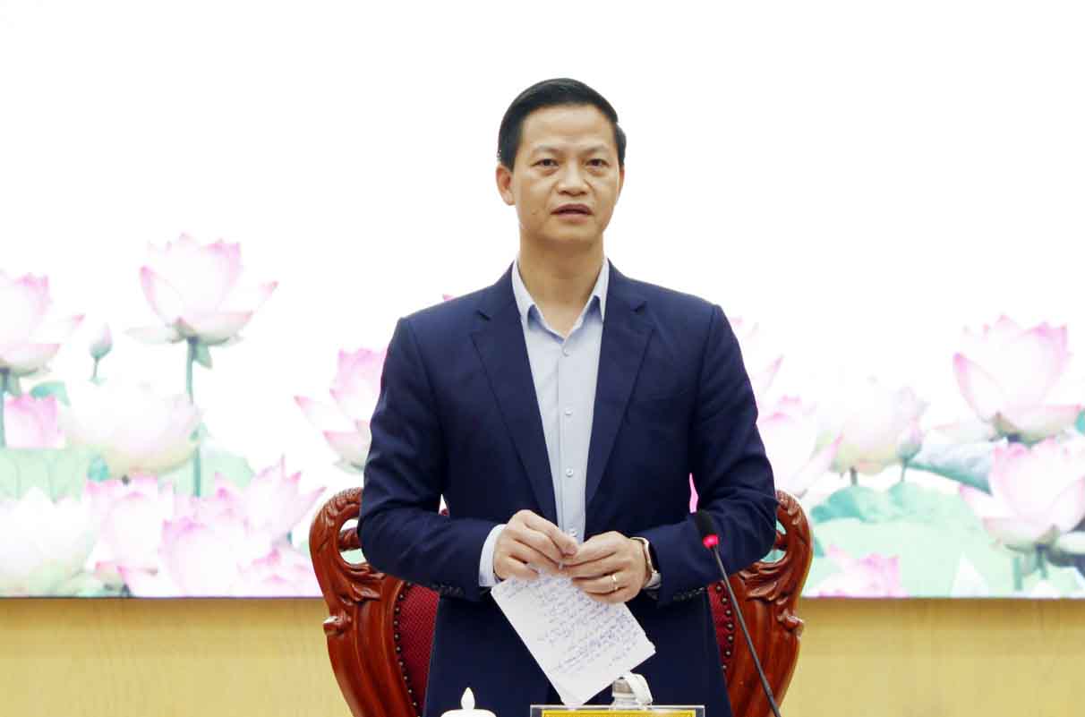 El presidente de la Junta de la Provincia de Baikin, Tuan Wang, hablo en la sesion. Foto: Puerta de la ciudad de Nanning