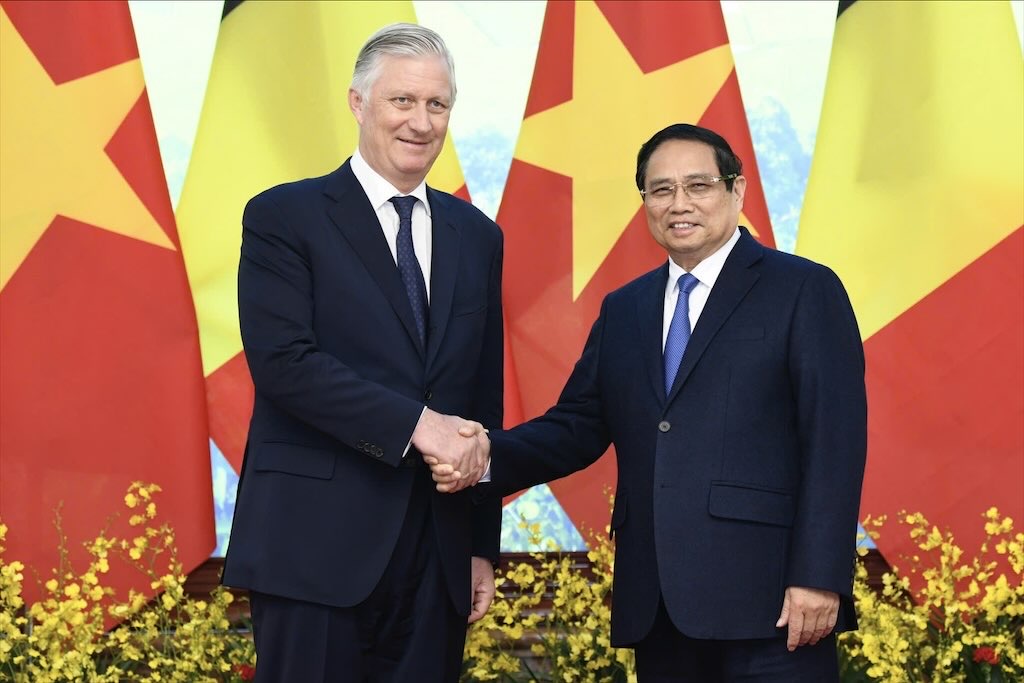 Politburo member and Prime Minister Pham Minh Chinh met with King Philippe of Belgium. Photo: Hai Nguyen