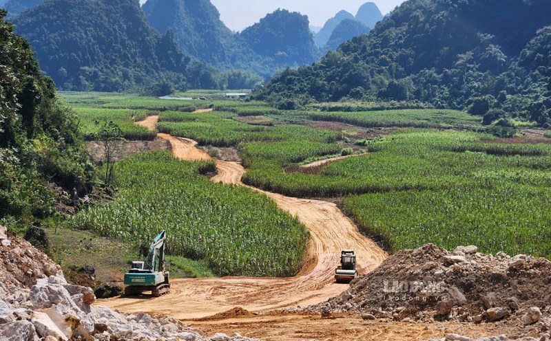Localities in mountainous and border areas will be given priority for capital allocation to narrow the development gap. Illustrative photo: Tan Van