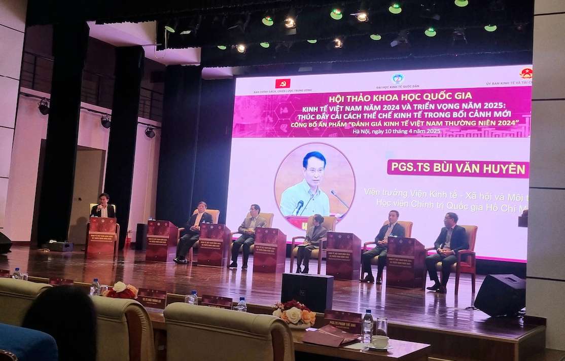 Tai buoi toa dam cac chuyen gia cho rang trong thoi gian toi Viet Nam can thuc day dong bo cac dong luc truoc boi canh bien dong cua the gioi. Anh: Tuyet Lan