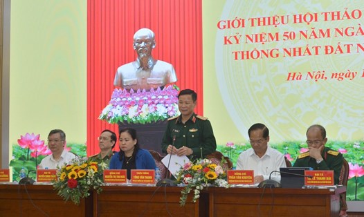 Ban Tổ chức buổi họp báo thông tin về Hội thảo khoa học cấp quốc gia kỷ niệm 50 năm Ngày Giải phóng miền Nam, thống nhất đất nước. Ảnh: Trần Vương