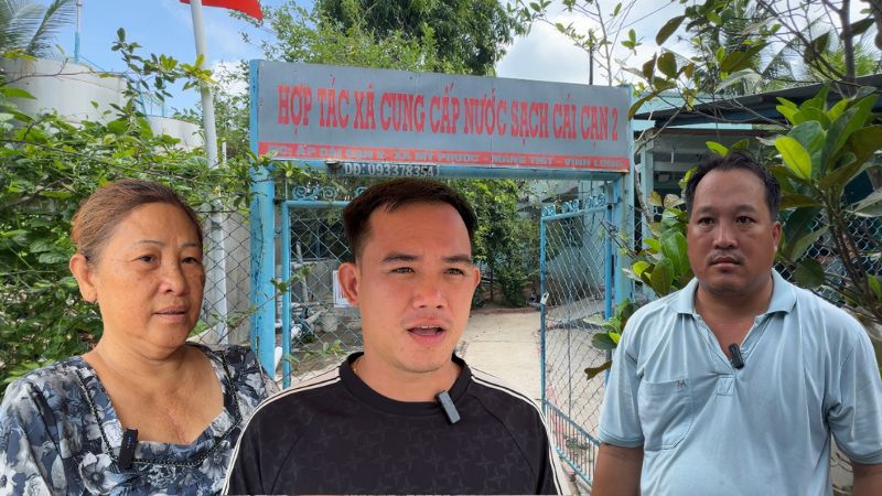 Vinh Long people are facing difficulties due to frequent lack of clean water. Photo: Hoang Loc