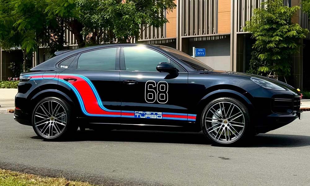 Porsche Cayenne Turbo in the hands of a businessman in Hanoi. Photo: An Nguyen