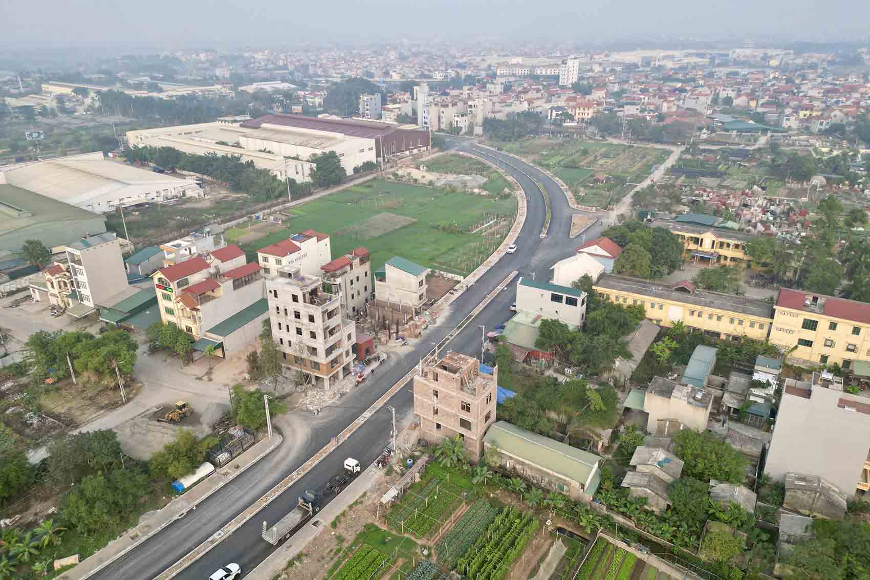 Provincial Road 427 through Thuong Tin District. Photo: Huu Chanh
