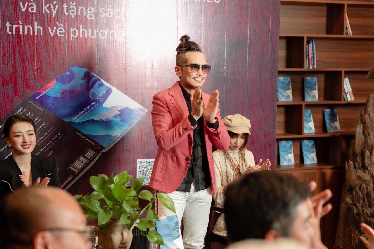 Famous singer Jimmii Nguyen is a memoir. Photo: Provided by the artist.