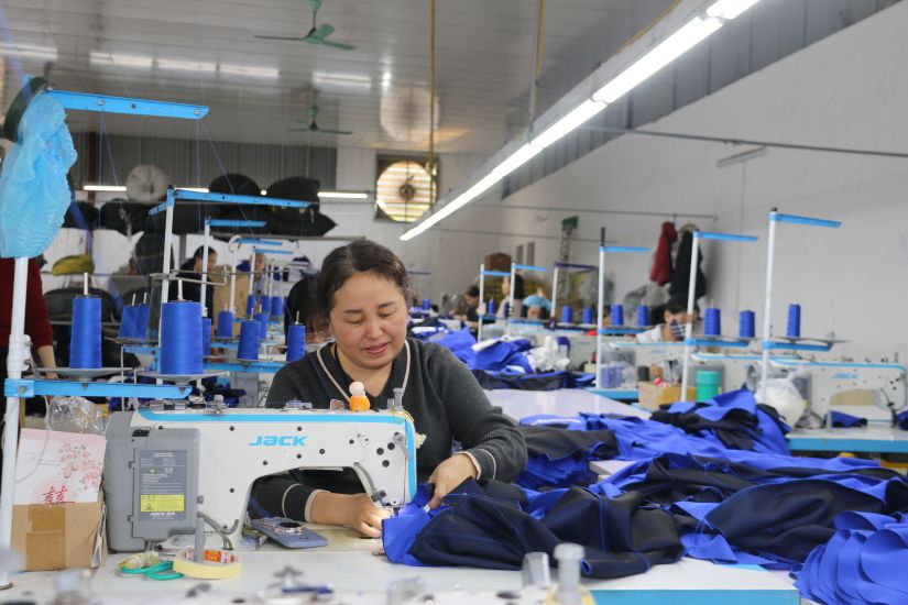 Las empresas de tecnologia de punta generan decenas de miles de empleos, contribuyendo a mejorar la vida de los trabajadores