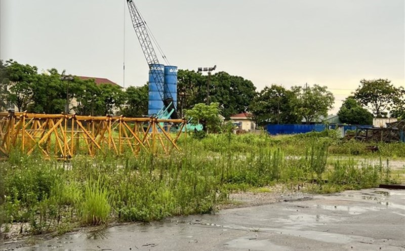 Many abandoned real estate projects need directions to resolve and handle. Photo: illustration: Cao Nguyen
