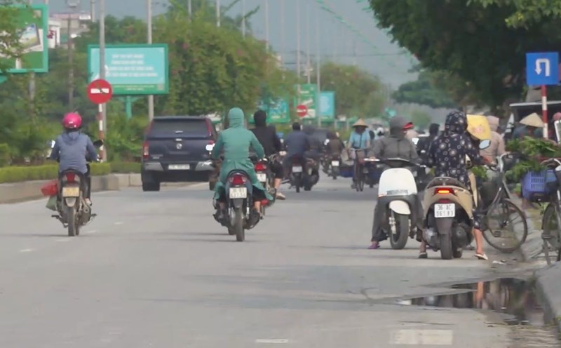 National Highway 47 through Thanh Hoa. Photo: Minh Hoang