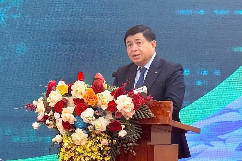 Member of the Party Central Committee, Deputy Prime Minister Nguyen Chi Dung stated that optimizing the value of land use is a goal that needs more attention than simply increasing output. Photo: VGP