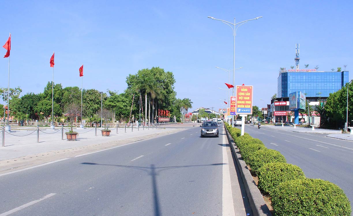 La ciudad de Hung Nguyen, el distrito de Hung Nguyen (An) esta cada vez mas prosperando. Imagen de Ma Ma y otras