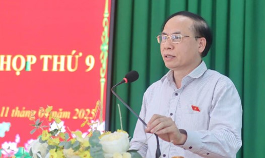 Phó Chủ nhiệm Ủy ban Pháp luật và Tư pháp của Quốc hội Hoàng Văn Liên phát biểu tại buổi tiếp xúc cử tri huyện Mộc Hóa chiều 11.4. Ảnh: Cổng TTĐT Long An